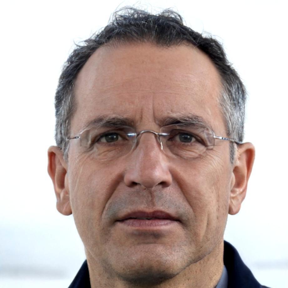 Ritratto professionale di Edoardo Santoro